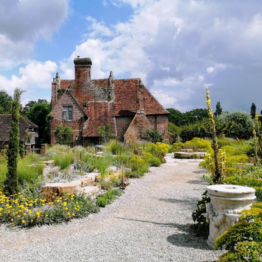 Meadow Cottage Bed & Breakfast Hawkhurst Esterno foto