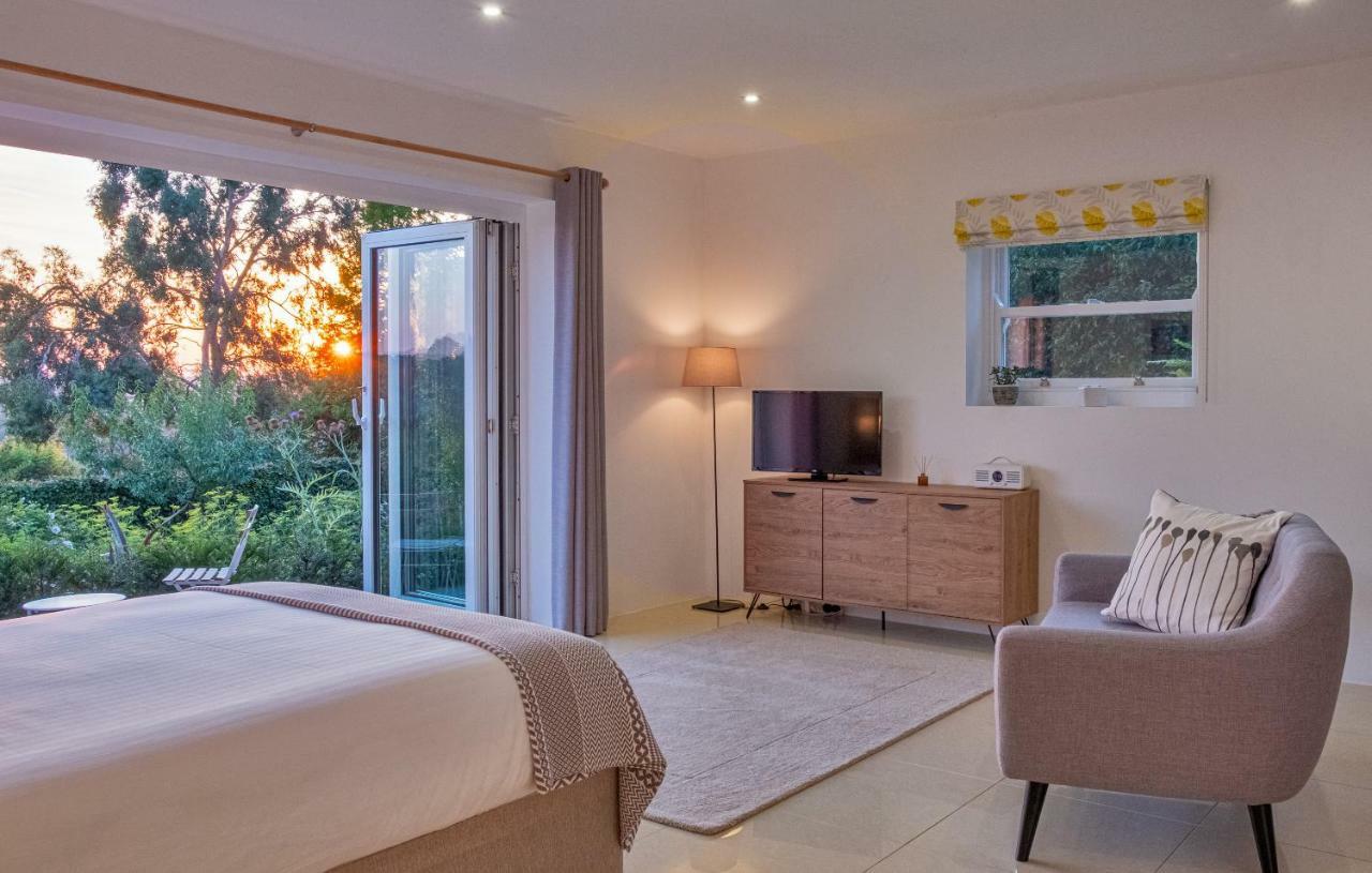 Meadow Cottage Bed & Breakfast Hawkhurst Esterno foto